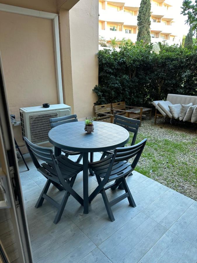 Studio Cabine Avec Jardin Apartment Кане Екстериор снимка